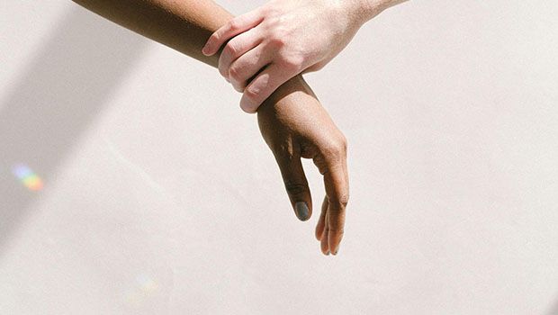 Main tendue - Pexels
